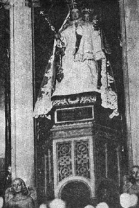 The original statue brought from Luxembourg in 1875.