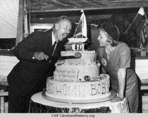 Robert Manry and Virginia Manry share a special moments at a celebration held in his honor at the Sheraton Hotel, Cleveland, Ohio, September 1, 1965.